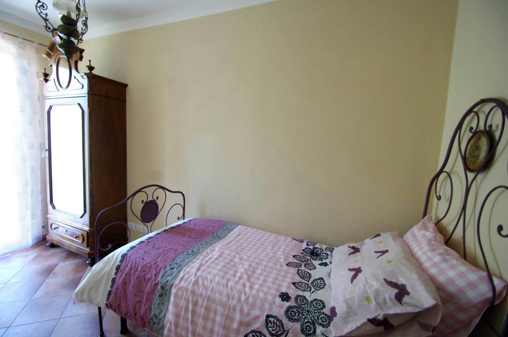 Agriturismo Mulino Del Castello Nasino Room photo